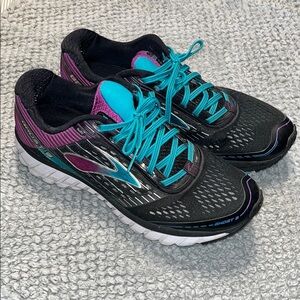 Brooks Black and Purple Athletic Running Shoes